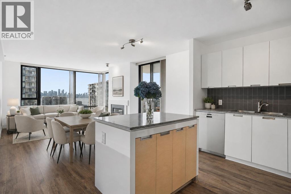 903 151 W 2nd Street, North Vancouver