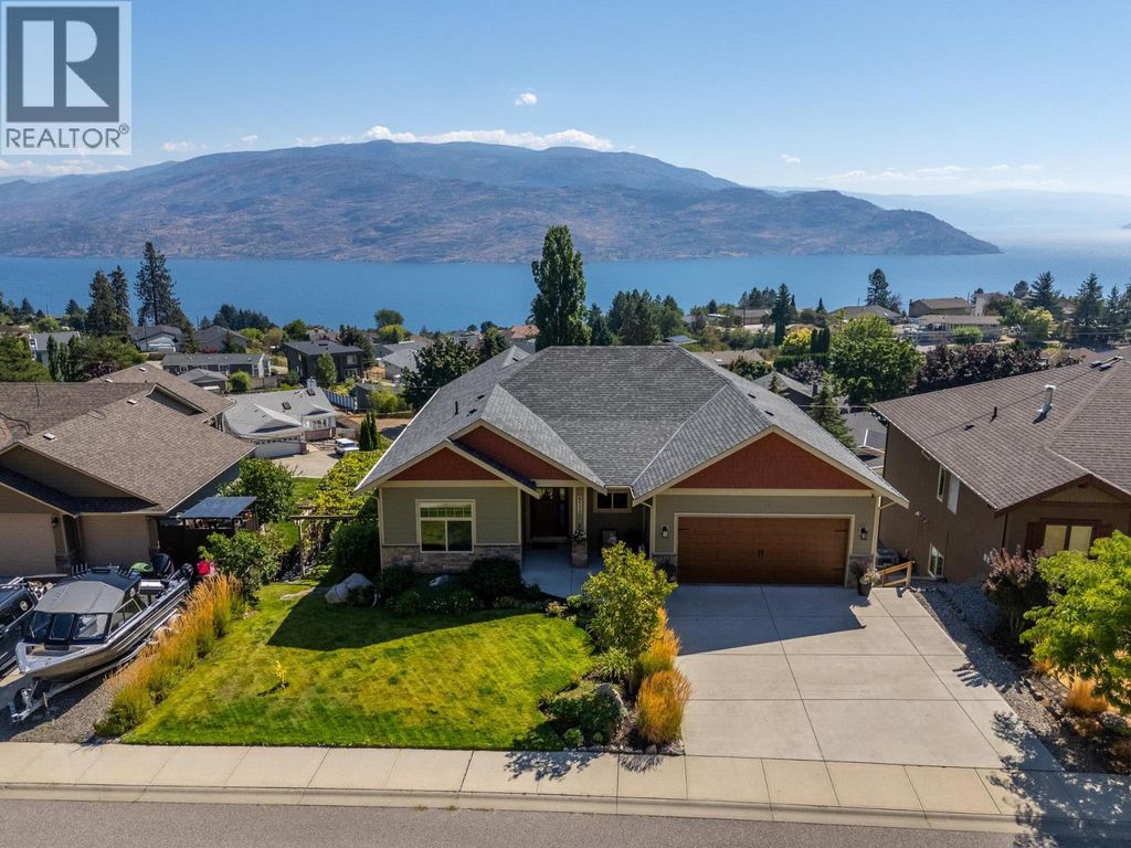 6112 Seymoure Avenue, Peachland