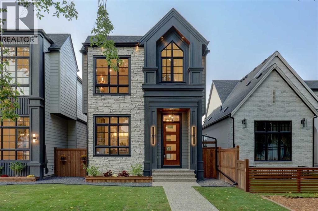 2042 56 Avenue Sw, Calgary