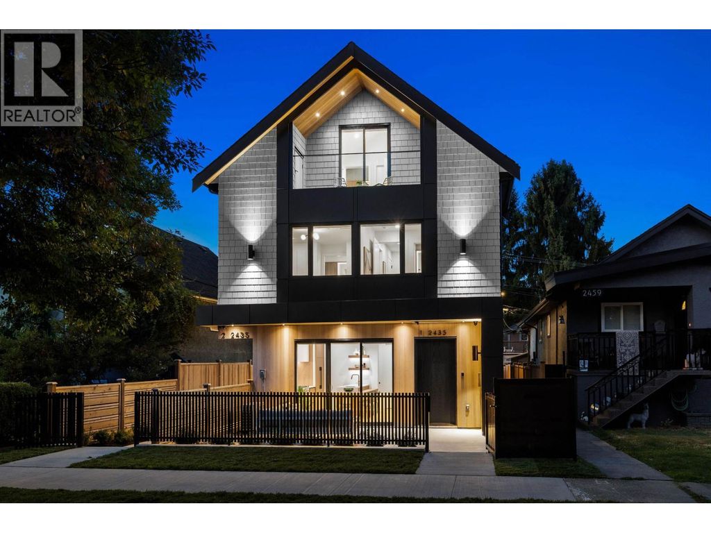 1 2435 Napier Street, Vancouver