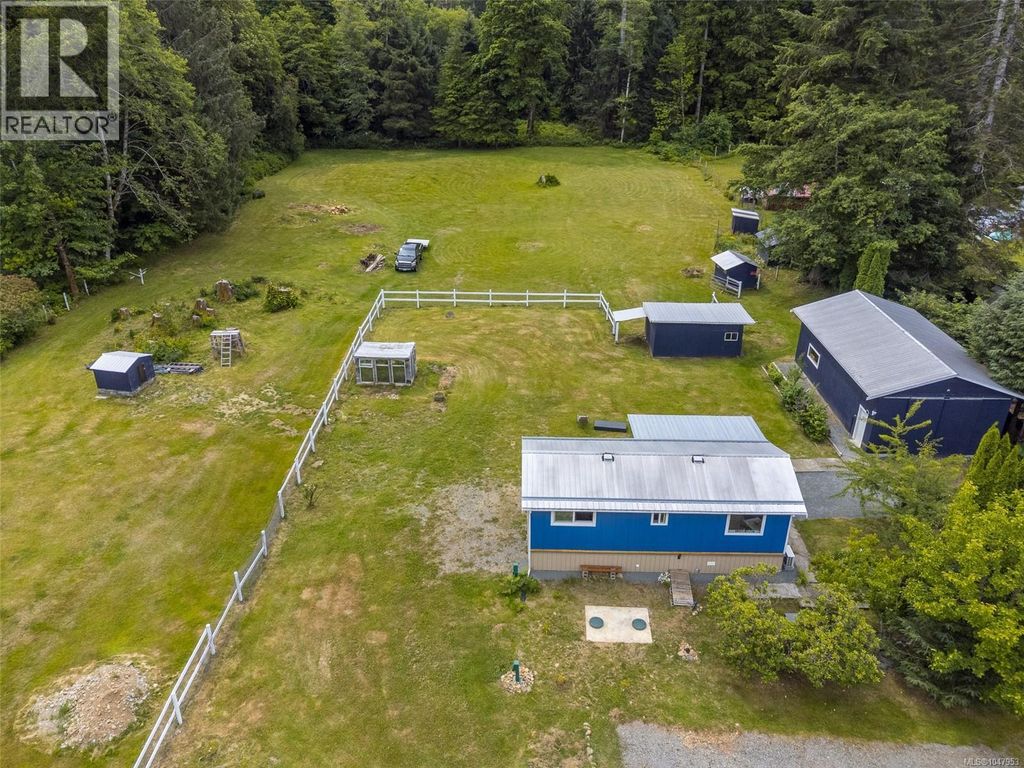429 Community Rd, Sayward