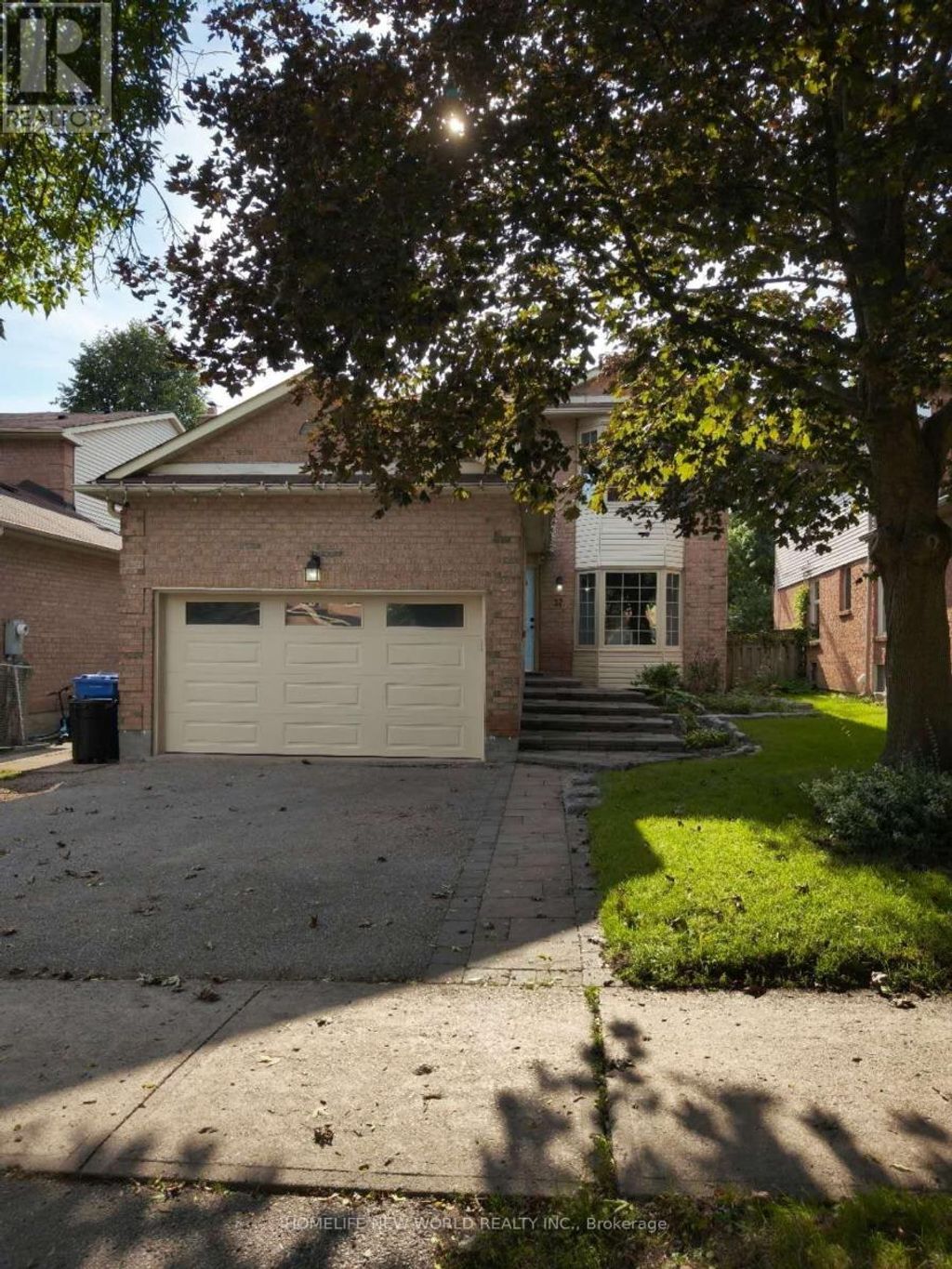 32 Moorcrest Drive, Aurora (aurora Village)
