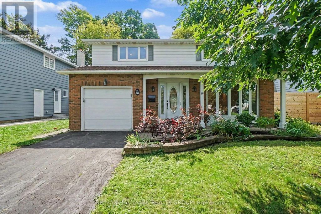 10 Woodview Crescent, Ottawa