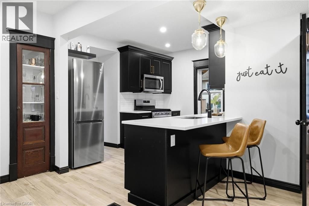 35 Arthur Street N, Elmira