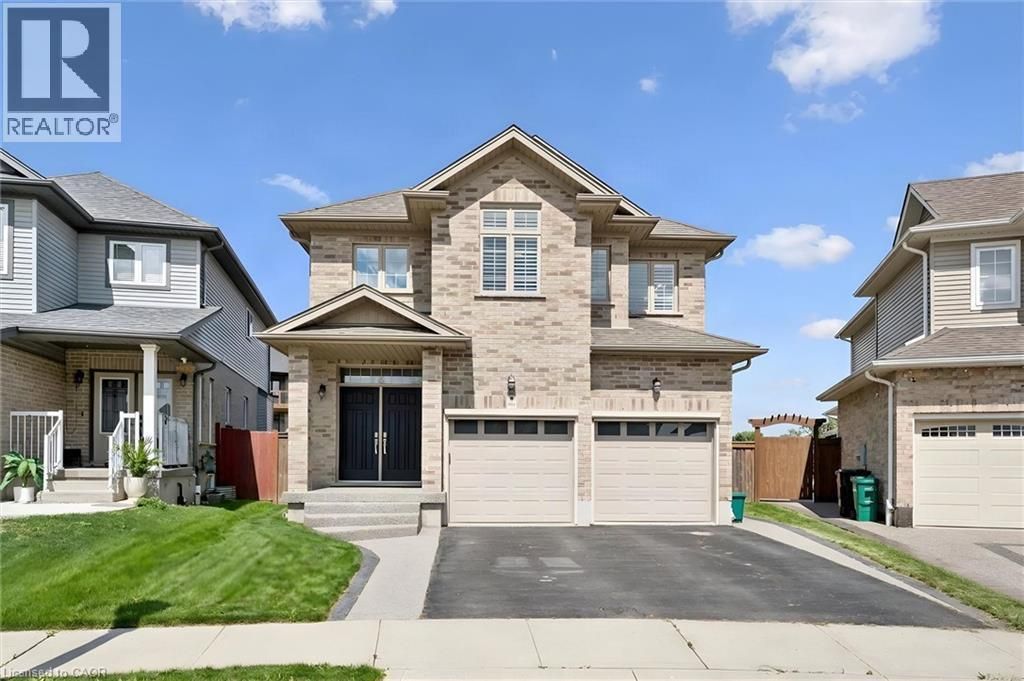 941 Eden Oak Court, Kitchener