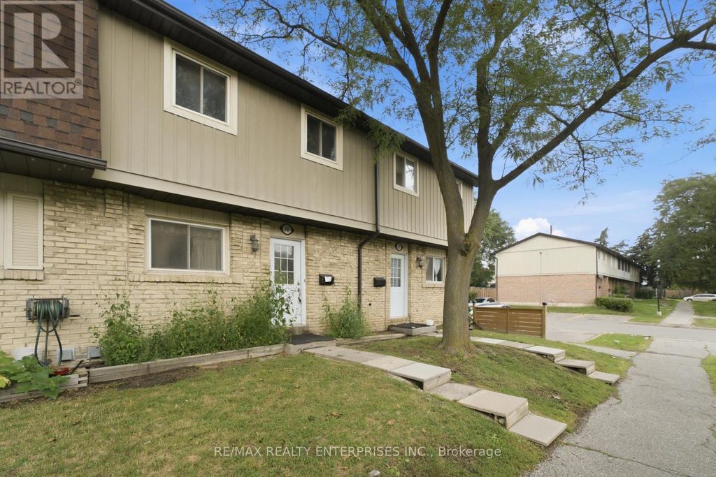 68 - 93 Hansen Road, Brampton (madoc)