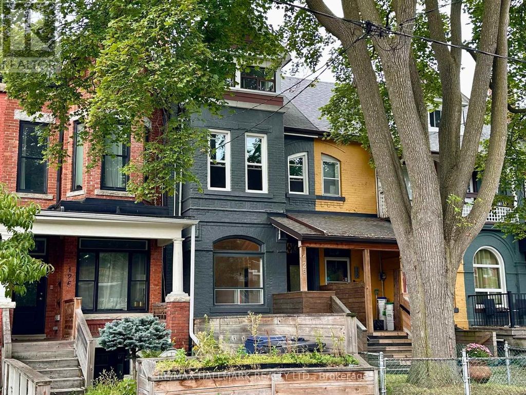 128 Brunswick Avenue, Toronto (university)