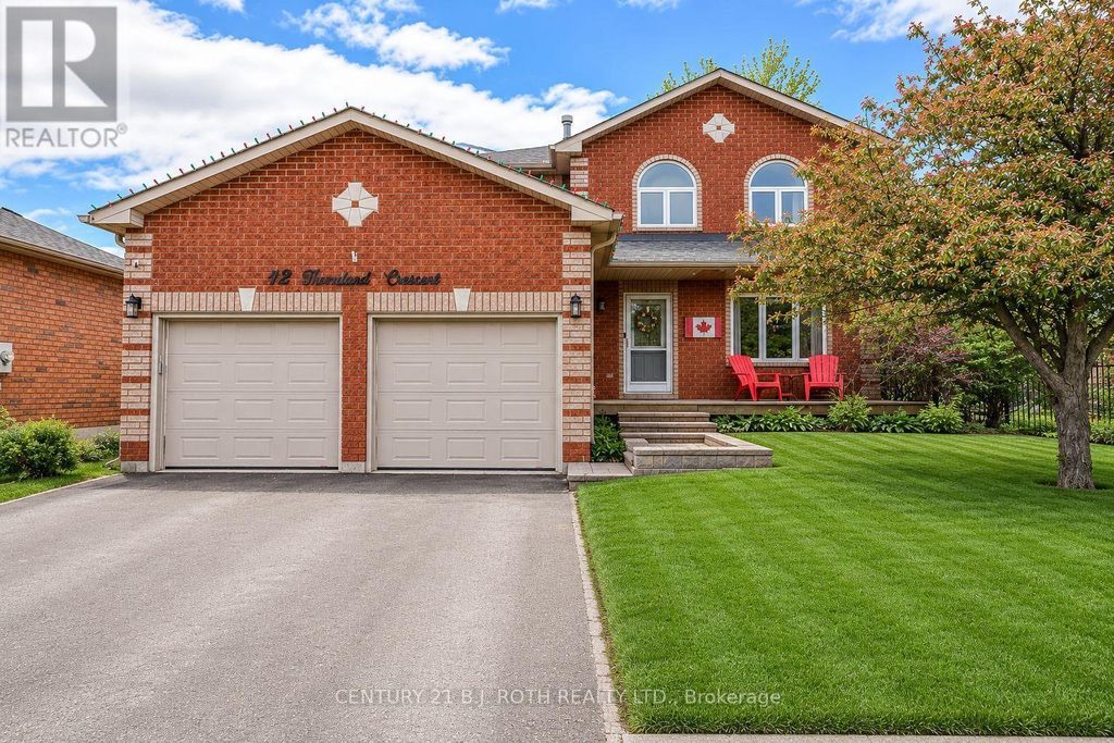 42 Farmstead Crescent, Barrie (holly)