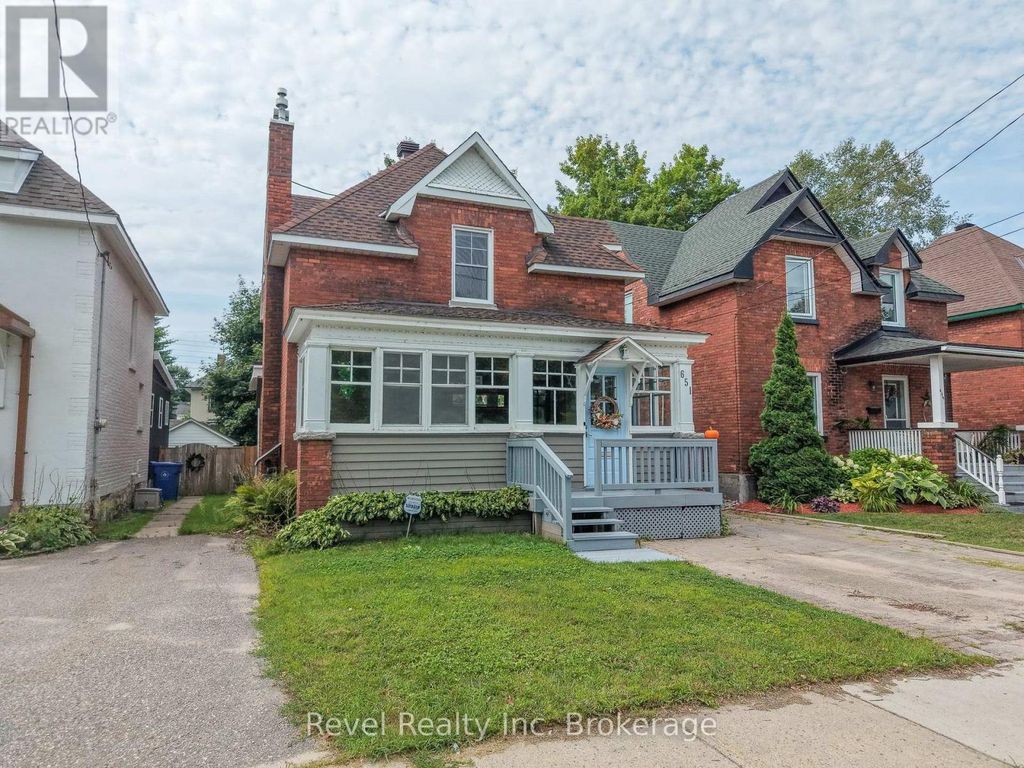 651 Jane Street, North Bay (west End)
