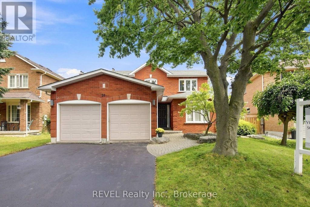 28 Falstaff Crescent, Whitby (rolling Acres)