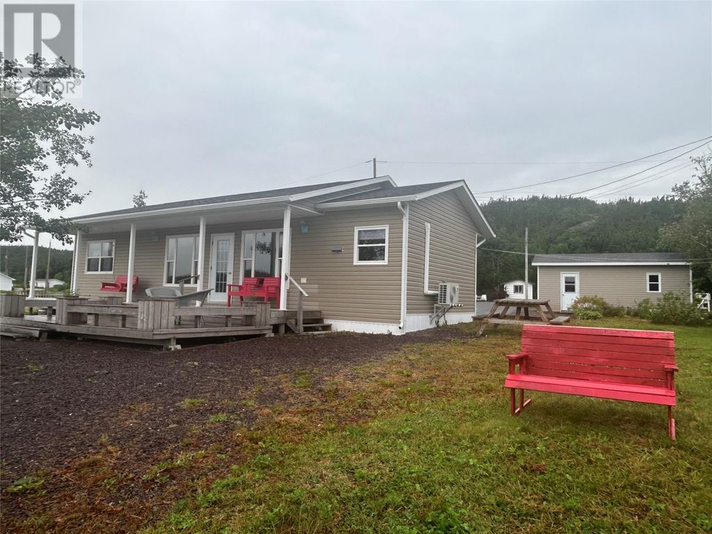 56 Top Road, Plate Cove West