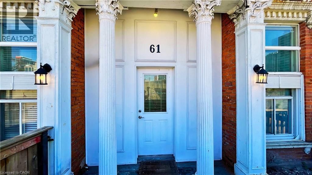61 Hurst Place S, Hamilton