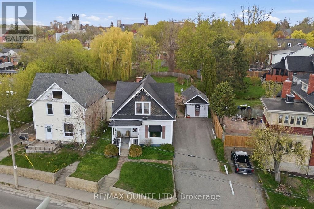 94 Dundas Street E, Belleville (belleville Ward)