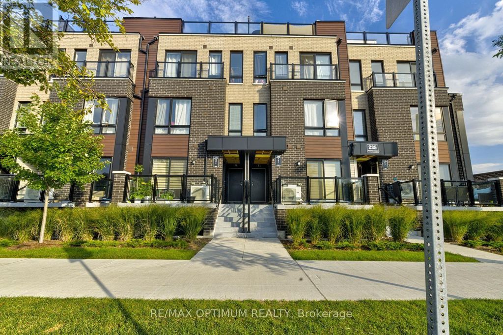 4 - 235 Mclevin Avenue, Toronto (malvern)
