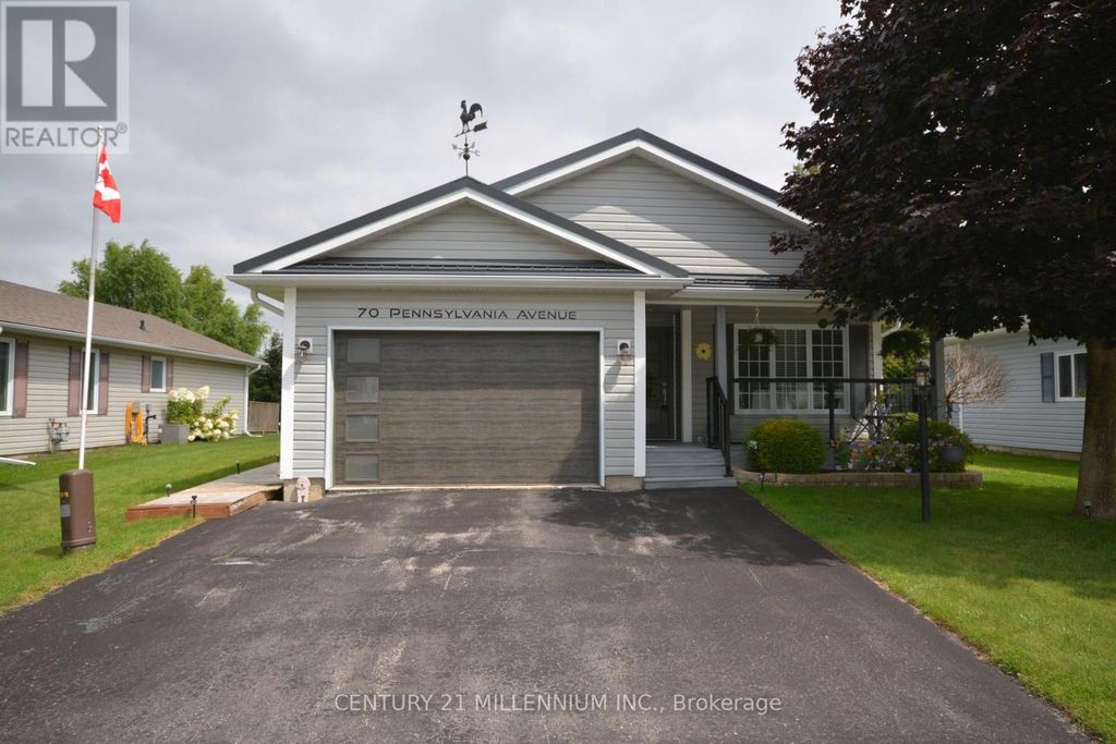 70 Pennsylvania Ave, Wasaga Beach