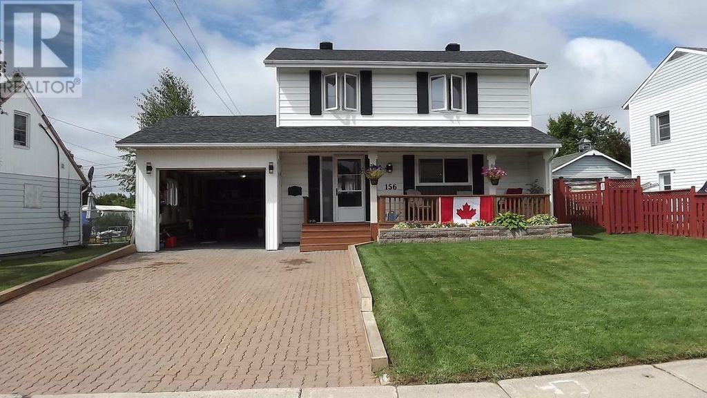 156 Hillside Dr S, Elliot Lake