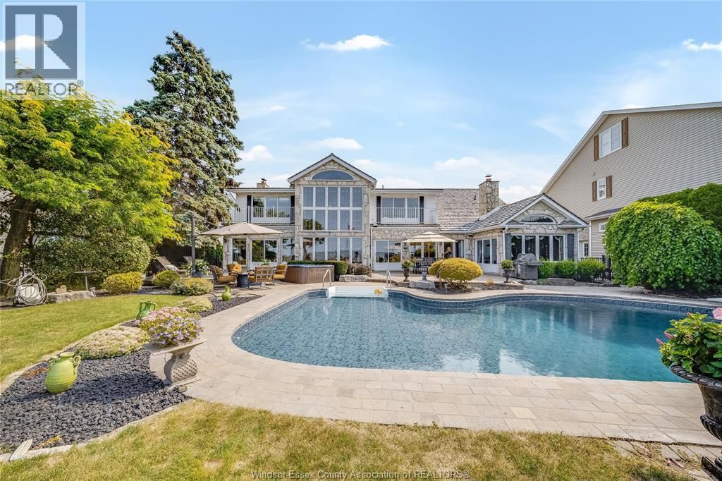 13018 Riverside Drive, Tecumseh