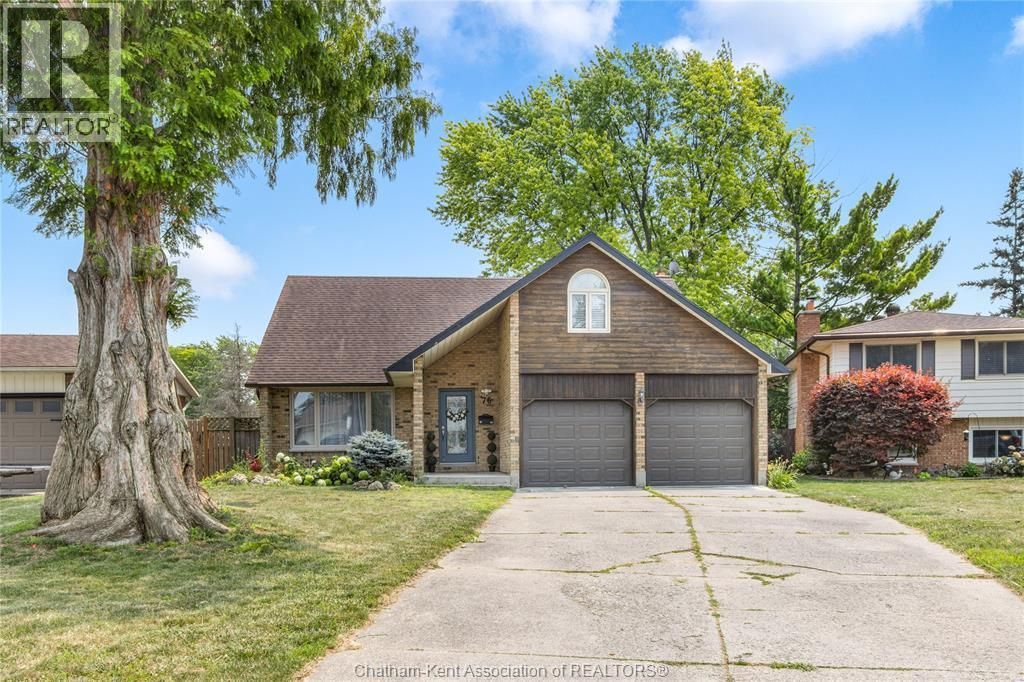 76 Pamela Crescent, Chatham