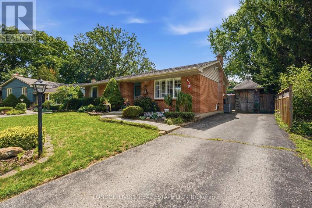 7 Glenburnie Crescent, London North (north H)