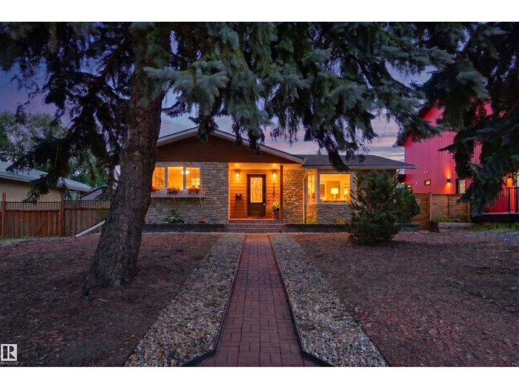 8819 142 St Nw, Edmonton