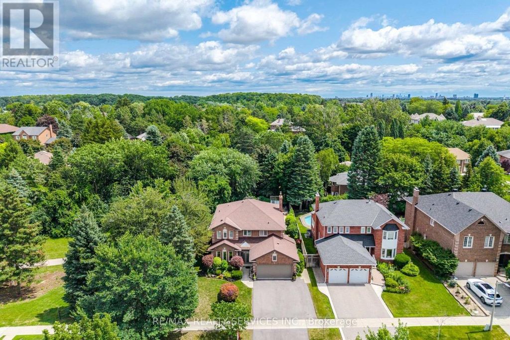 29 Christie Drive, Brampton (snelgrove)
