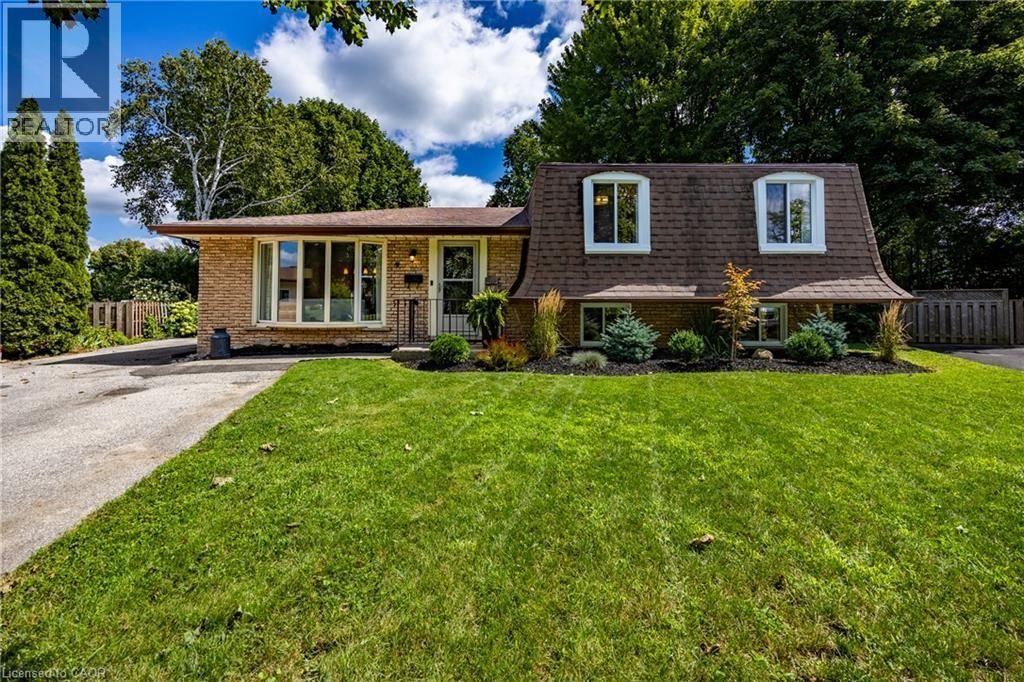 9 Normandy Circle, Simcoe