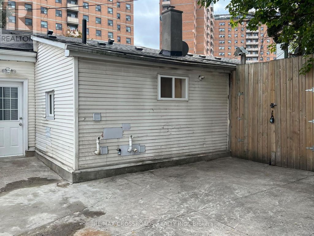 Bsmt - 278 Shuter Street, Toronto (moss Park)