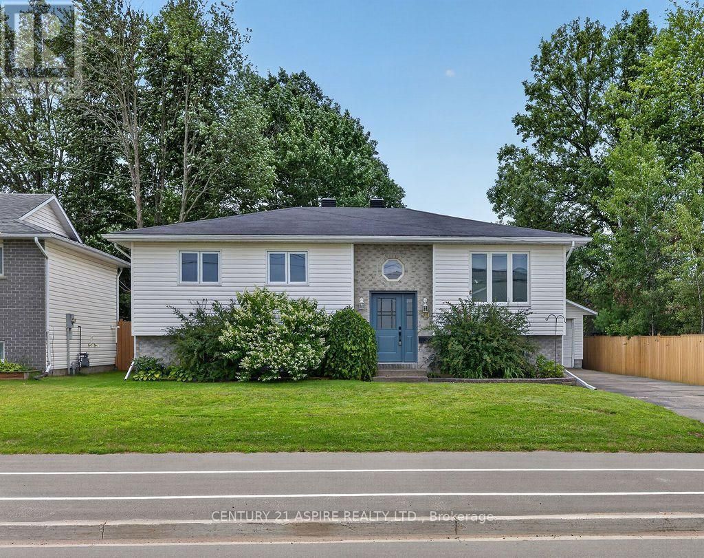 50 Portage Road, Petawawa