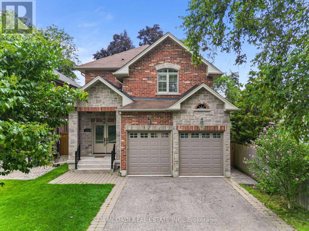 1238 Strathy Avenue, Mississauga (lakeview)