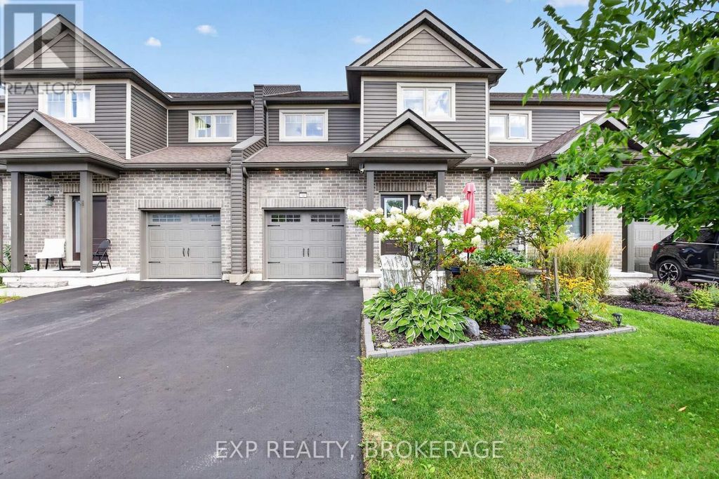 32 Curtis Street, Prince Edward County (picton Ward)
