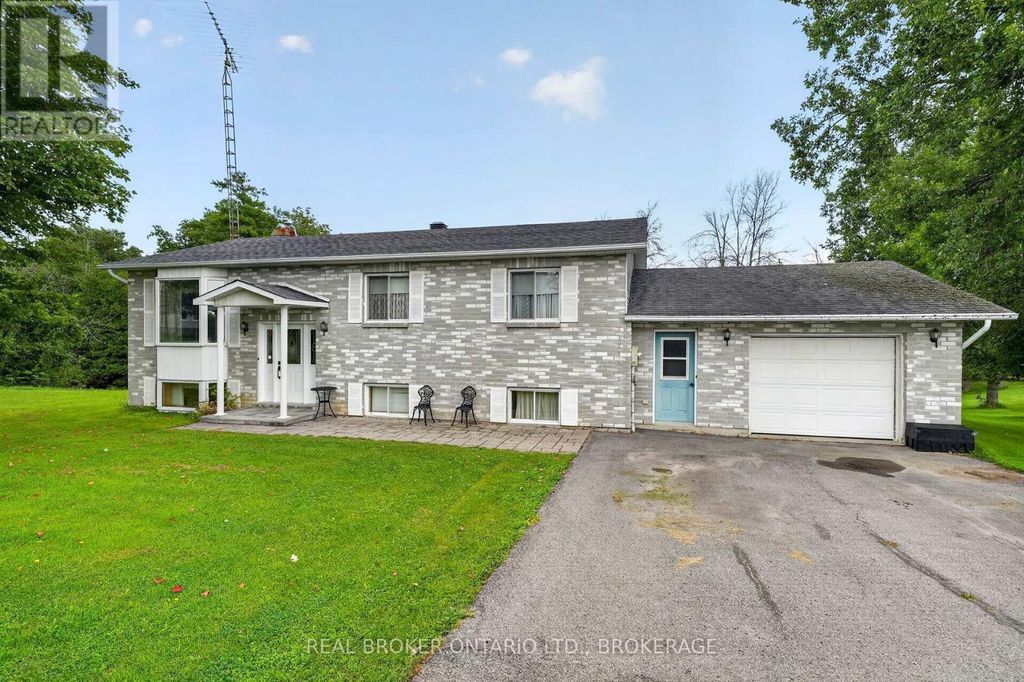 17550 Island Road, South Stormont