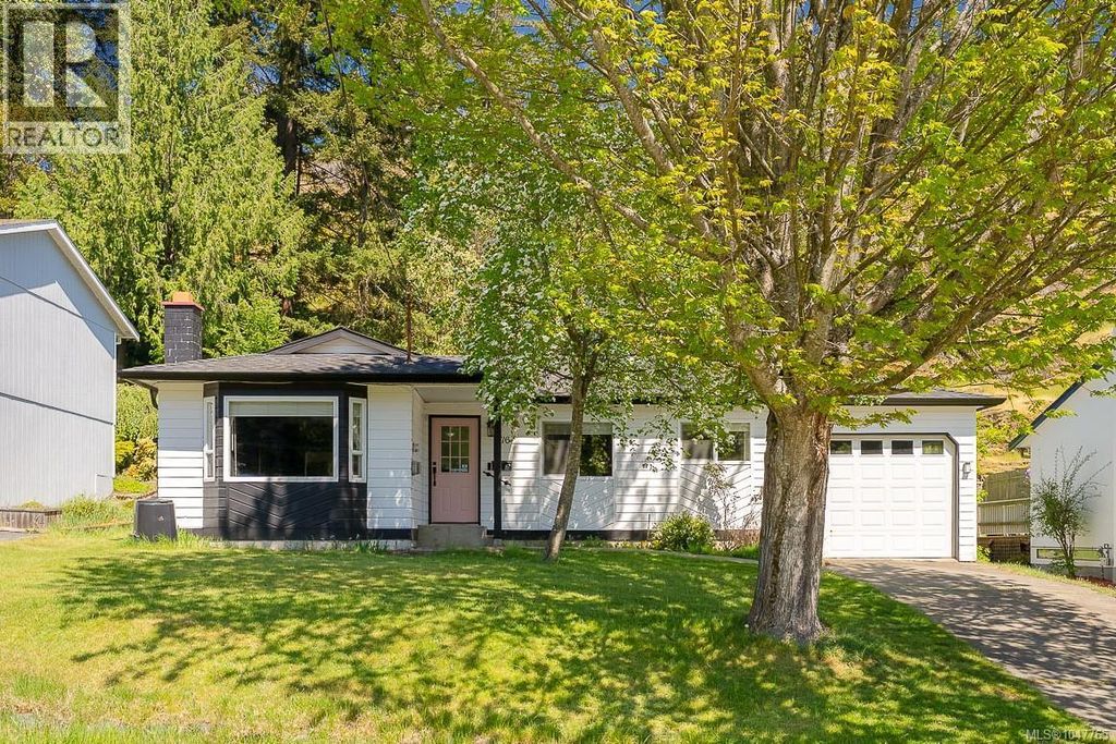 3716 Howden Dr, Nanaimo