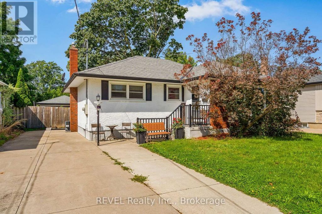 15 Duncan Drive, St. Catharines (vine/linwell)