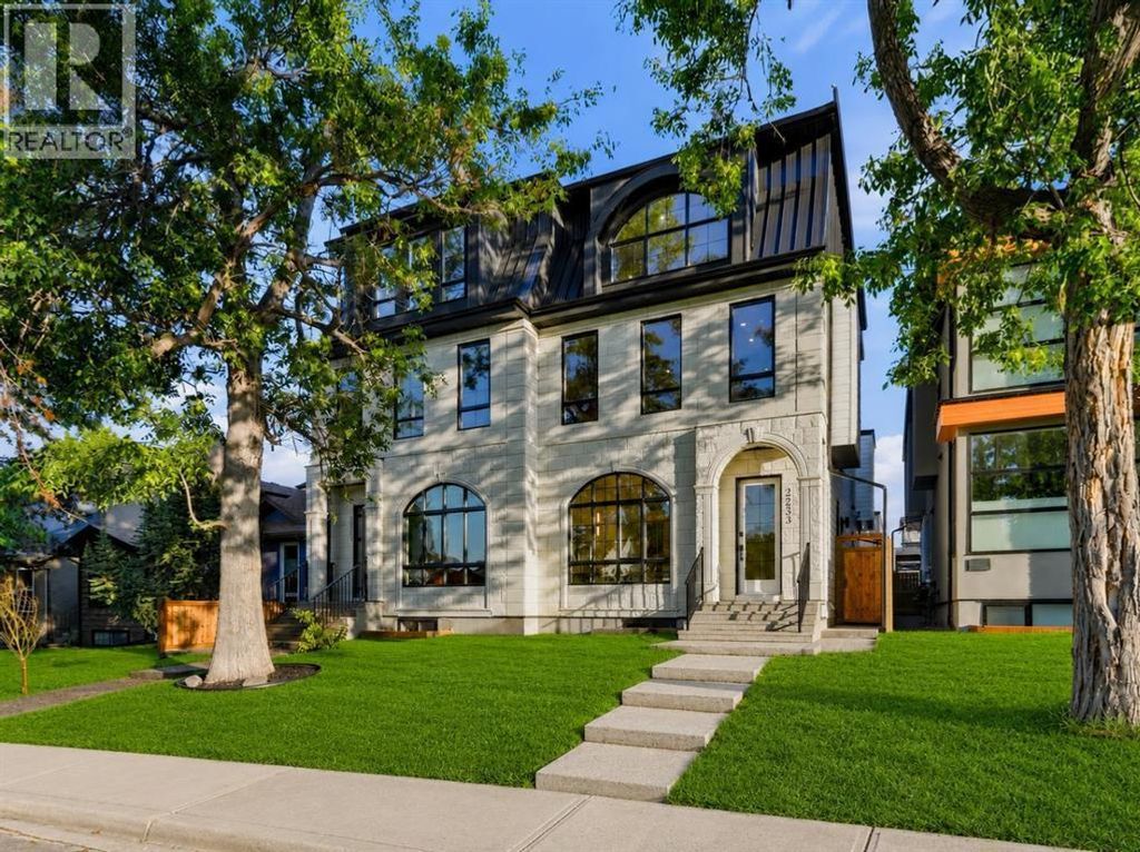 2233 2 Avenue Nw, Calgary