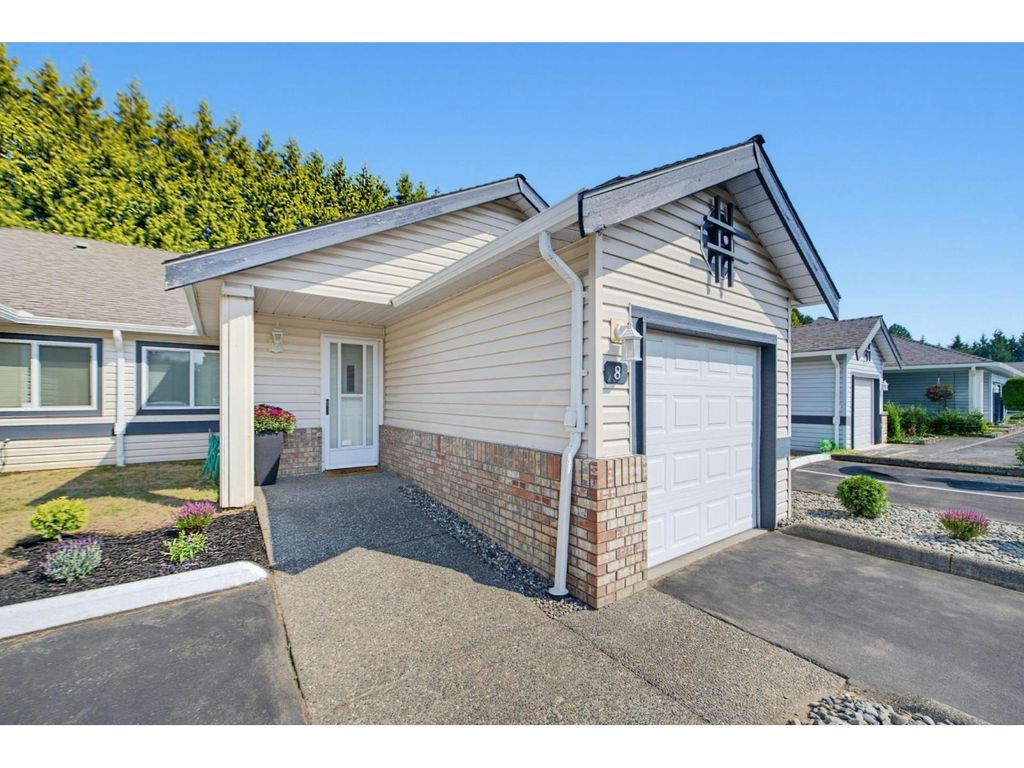 8 5550 Langley Bypass, Langley