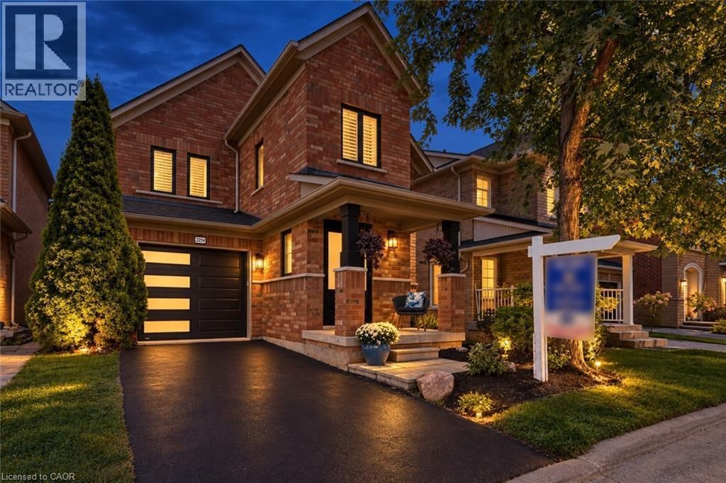 2294 Seton Crescent, Burlington
