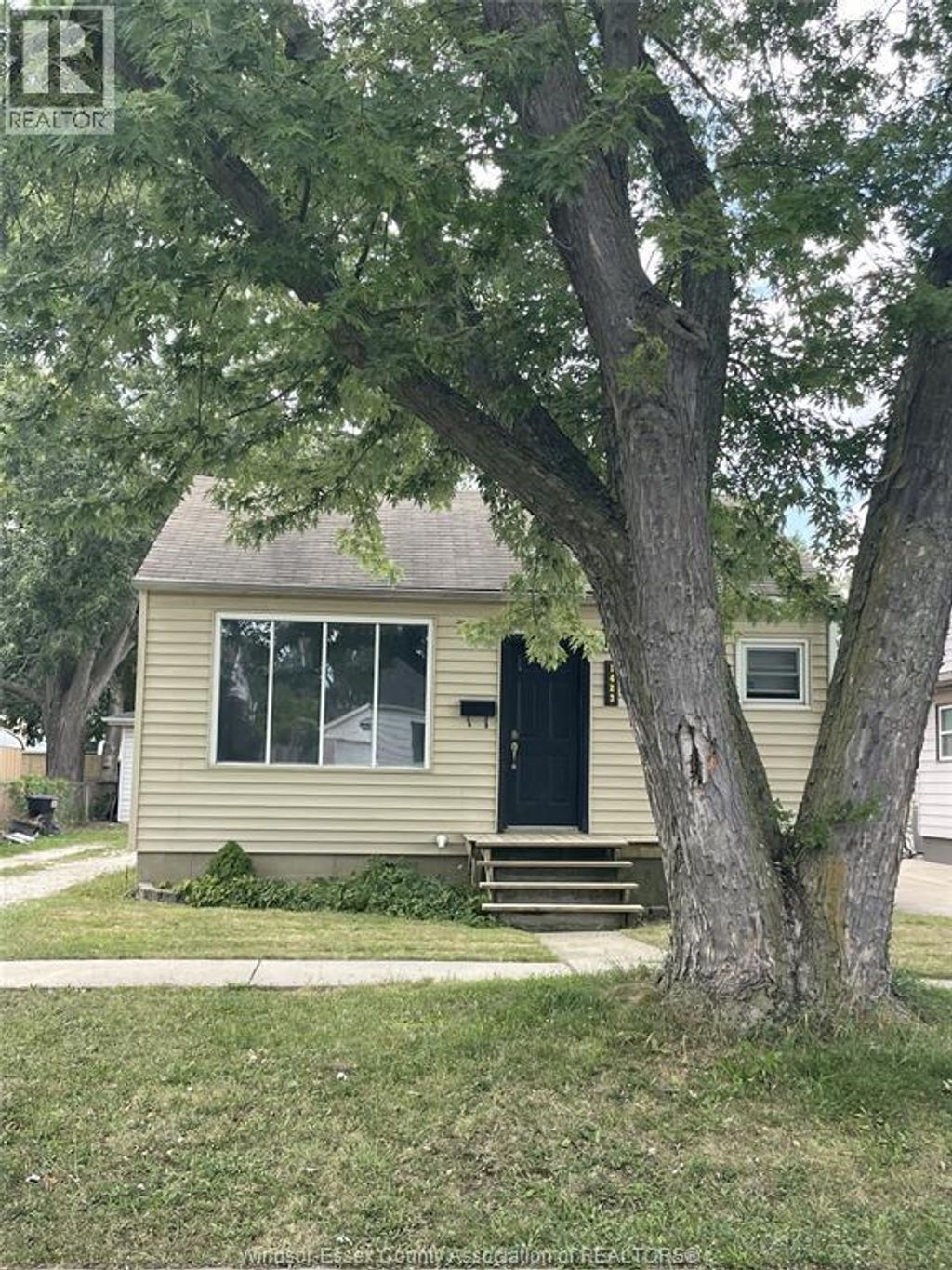 1423 Aubin Road, Windsor