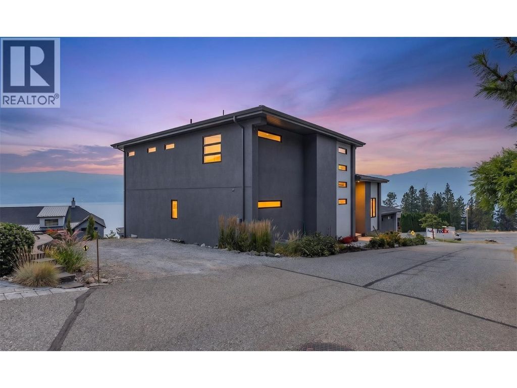 1534 Gregory Road, West Kelowna