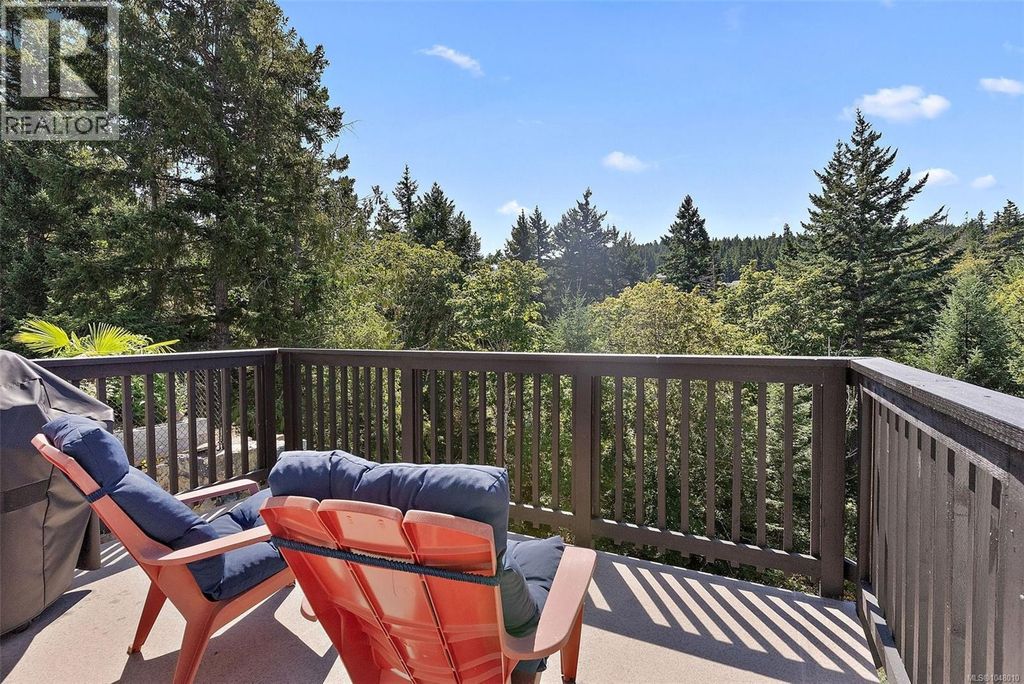 933 Blakeon Pl, Langford