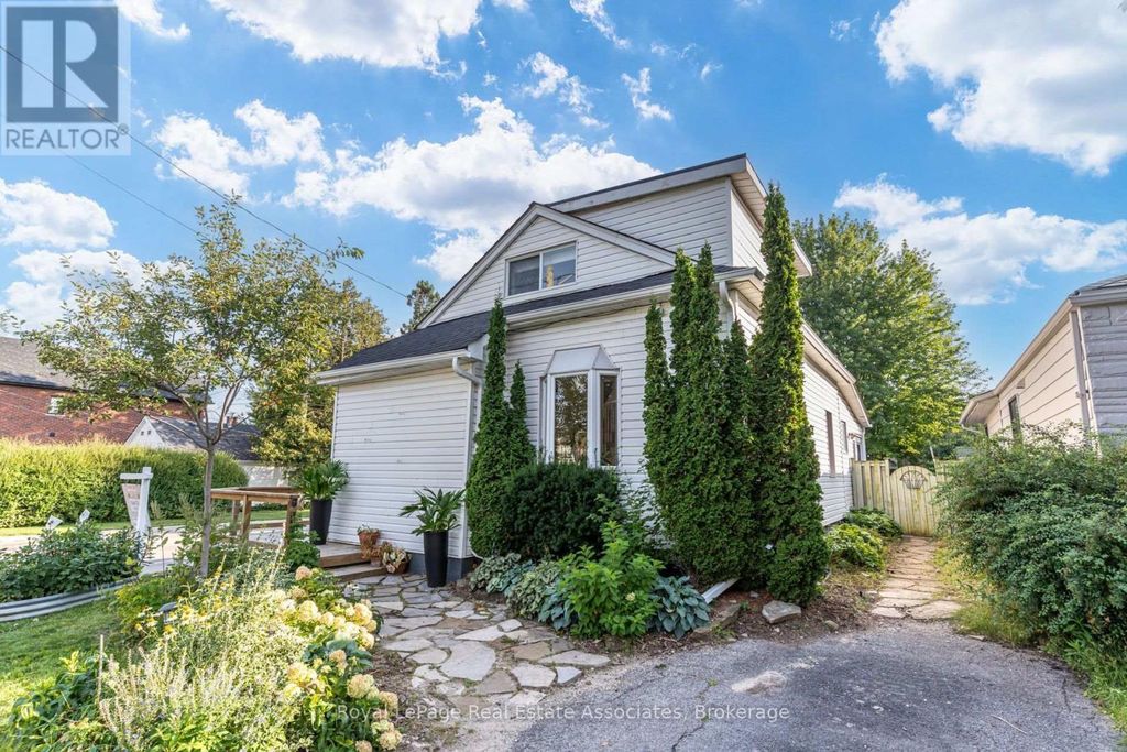 889 Third Street, Mississauga (lakeview)