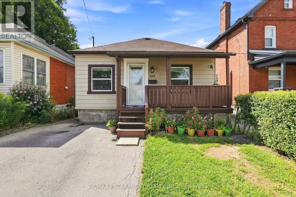 127 Park Row N, Hamilton (crown Point)