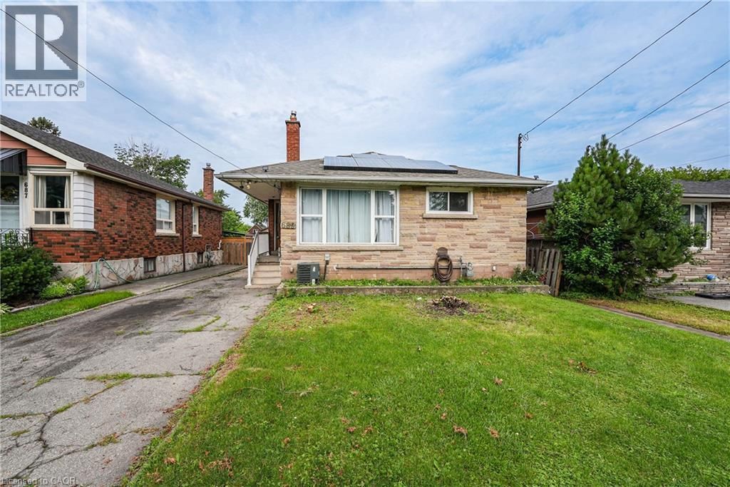 689 Burgess Avenue, Hamilton