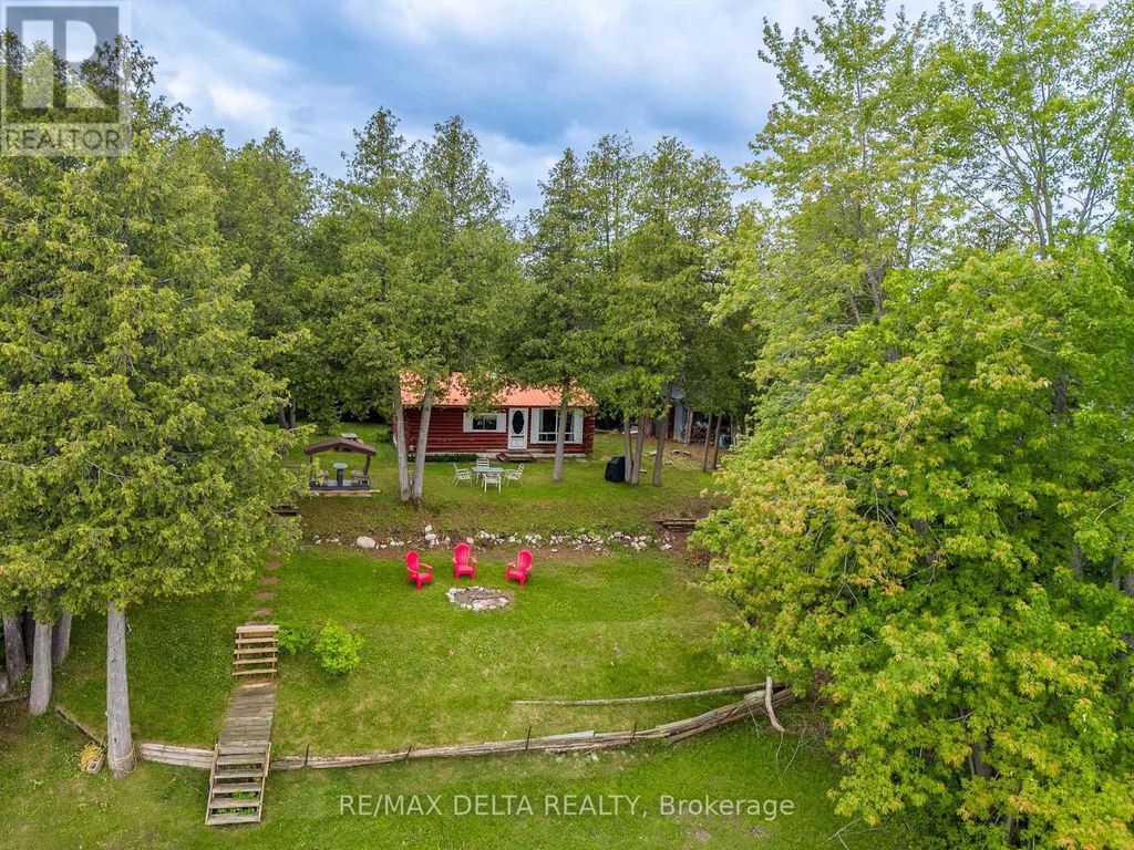 48 Crosby Trail, Whitewater Region