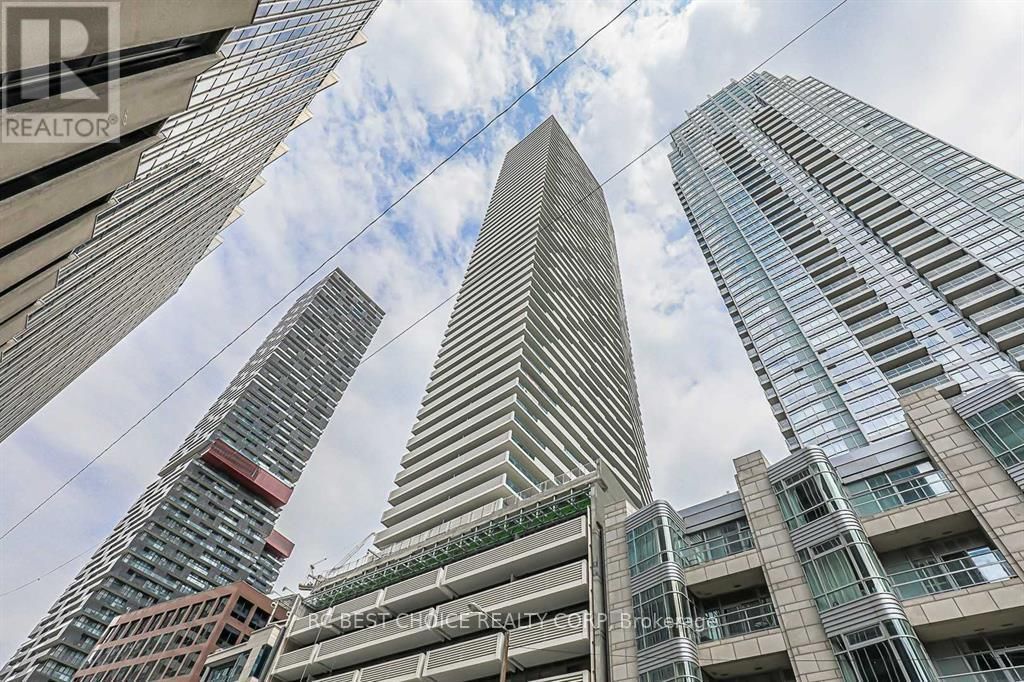 1803 - 2221 Yonge Street, Toronto (mount Pleasant West)