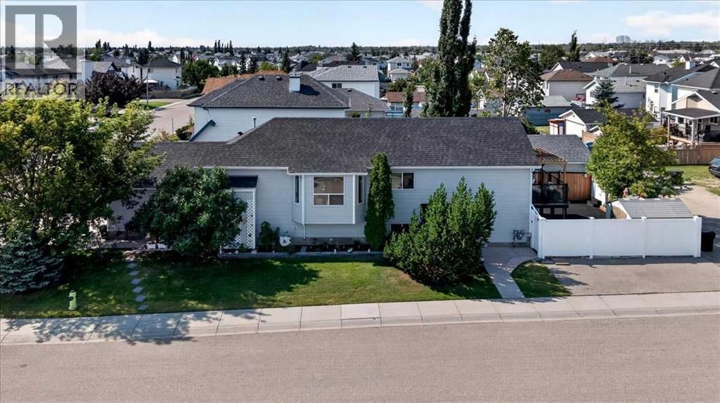 74 San Diego Manor Ne, Calgary