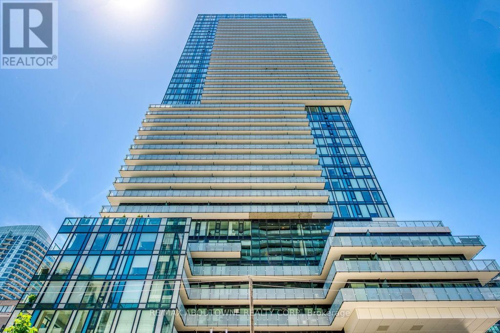 2010 - 161 Roehampton Avenue, Toronto (mount Pleasant West)