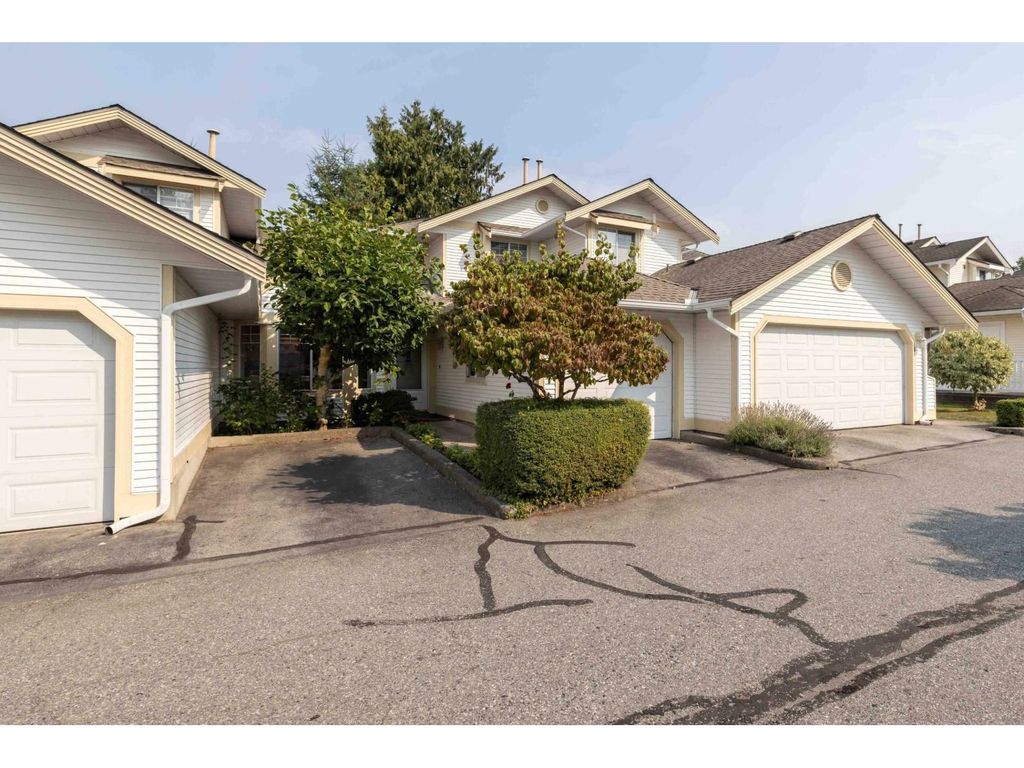 95 8737 212th Street, Langley