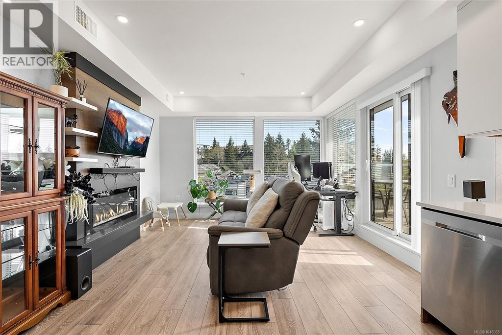 412 950 Whirlaway Cres, Langford