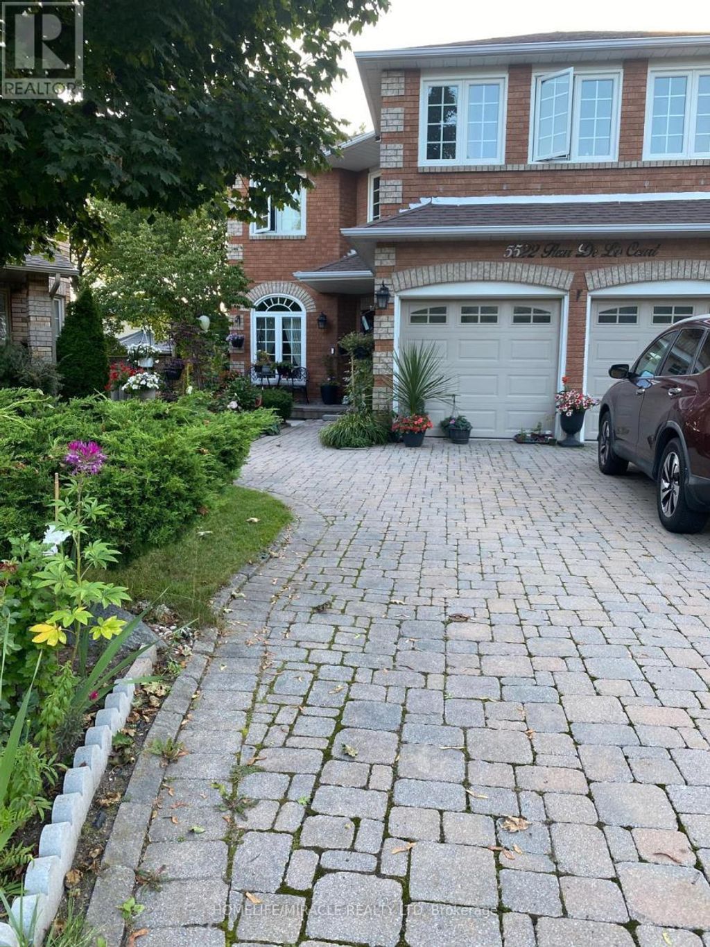 5522 Fleur-de-lis Court, Mississauga (hurontario)