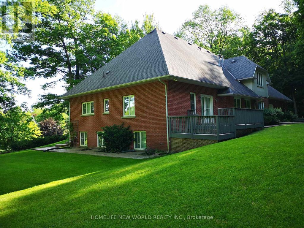 36 Country Heights Drive, Richmond Hill